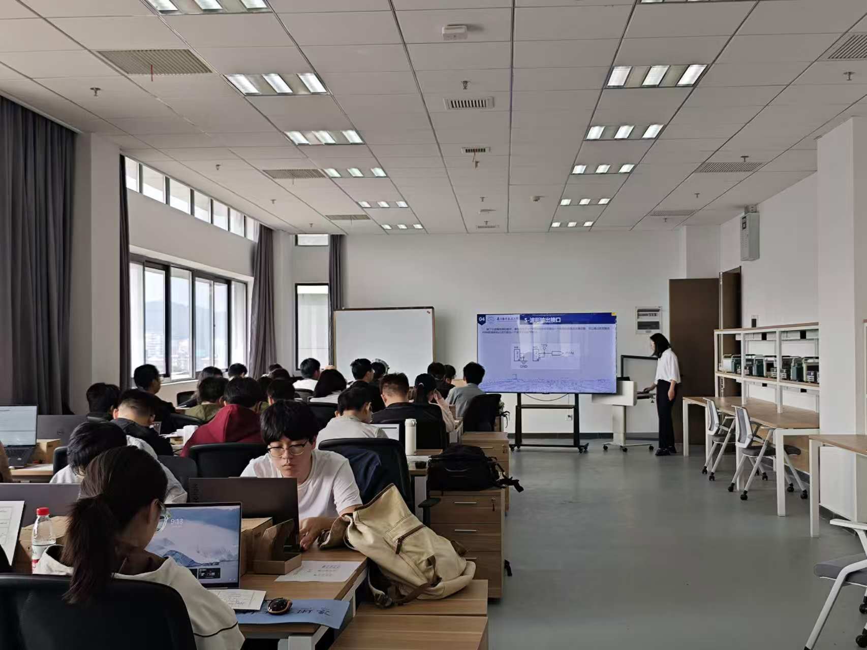 1b254eadaec99063254787a0cfdc988